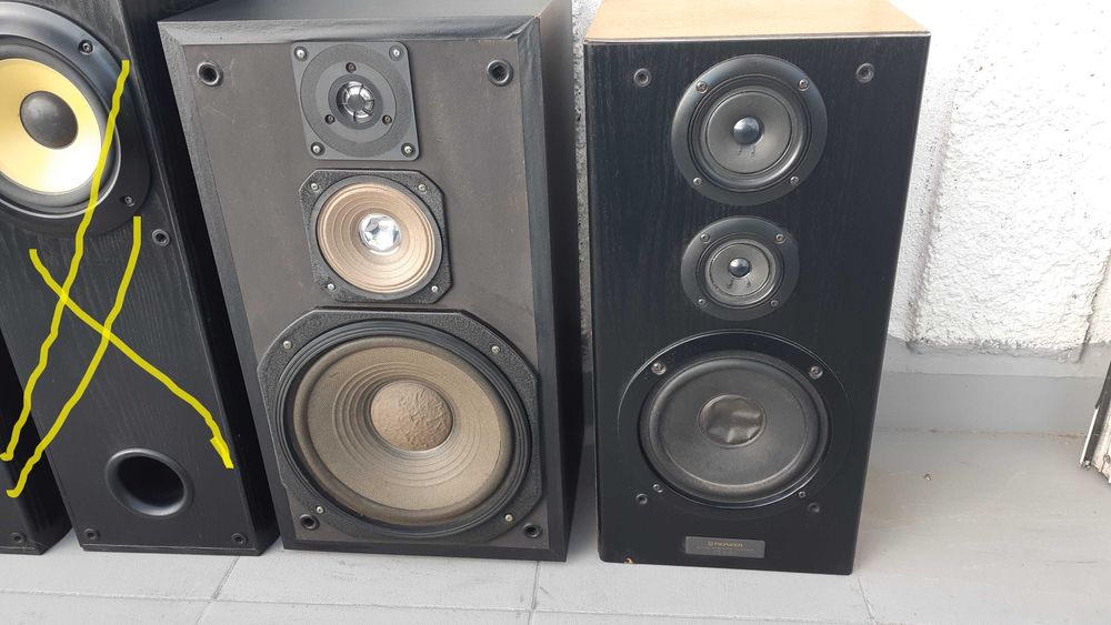 colunas de som várias