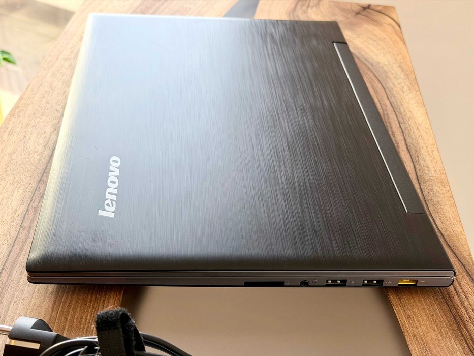 Lenovo IdeaPad S500/ Celeron N1017U / 8GB RAM / 256GB SSD / 15,6 HD