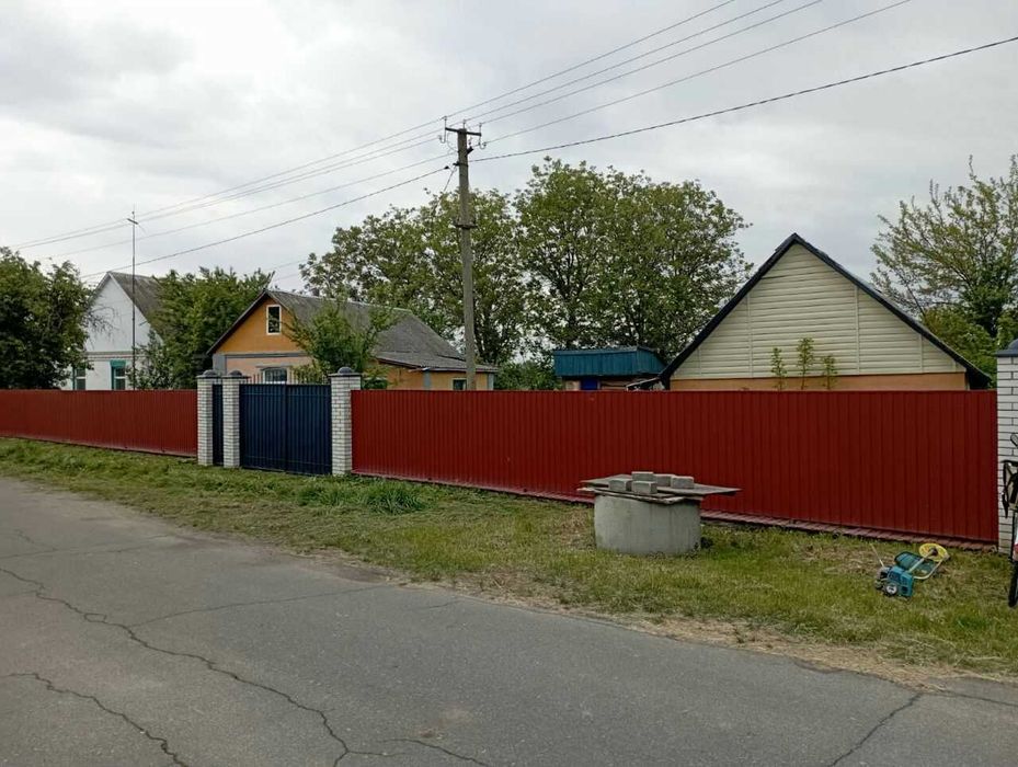 Продаю будинок, свій. Можливий обмін.