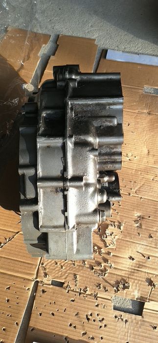 Kartery ćwiartki połówki silnika yamaha xt 600 3tb 2kf