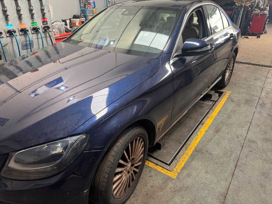 Mercedes C220  W205 de 2014 para peças