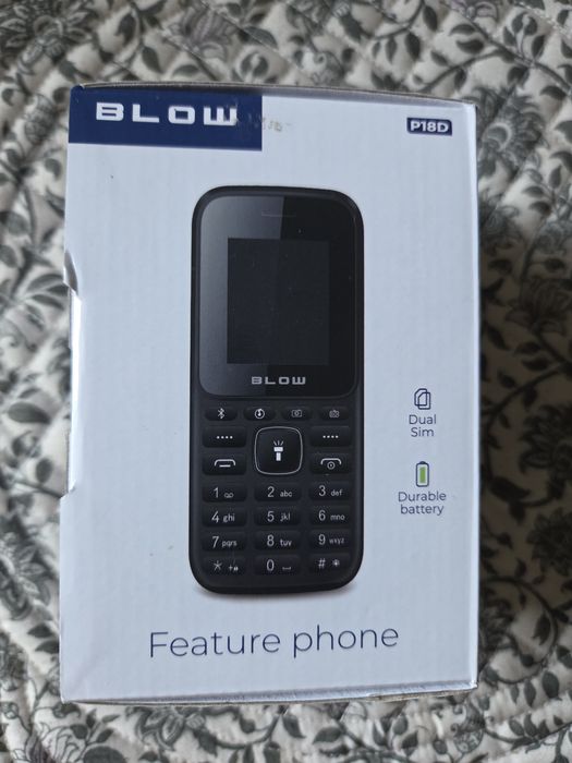 Telefon dla seniora z aparatem foto i fm