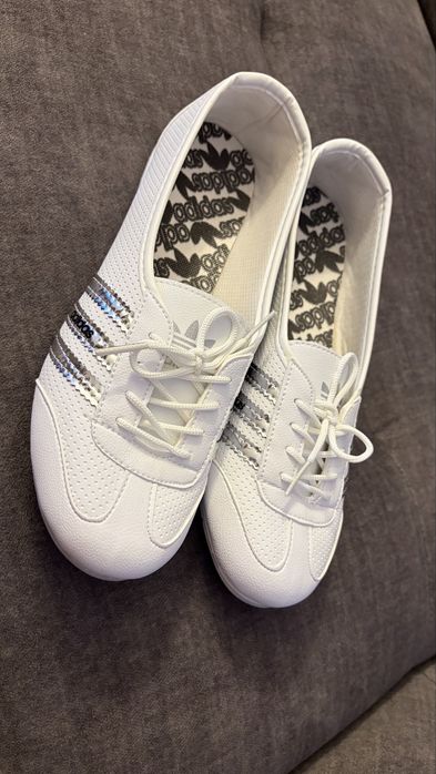 Adidasy NOWE balerinki biało srebrne 40