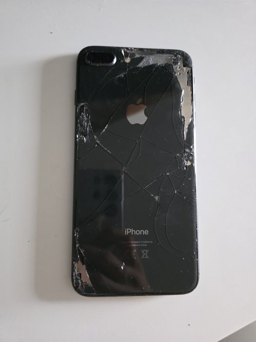 iPhone 8 Plus para reparação