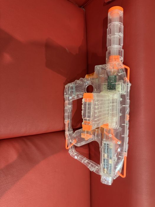 Бластер Nerf (нерф)