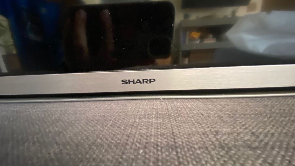 Televisão Sharp sem comando
