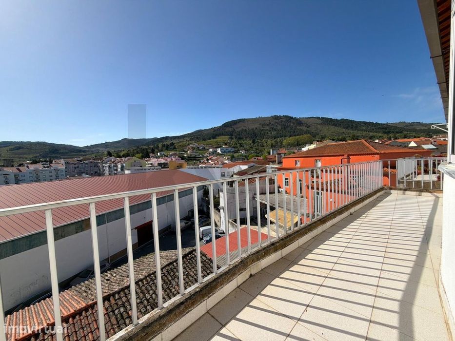 Penthouse T3 no Centro do Fundão: O dobro do potencial com vista para