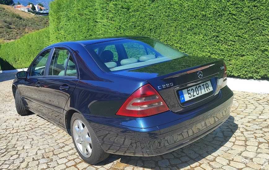 Mercedes-Benz C 220 CDI Auto (W203) – Muito Estimado / Rigor de Manutenção