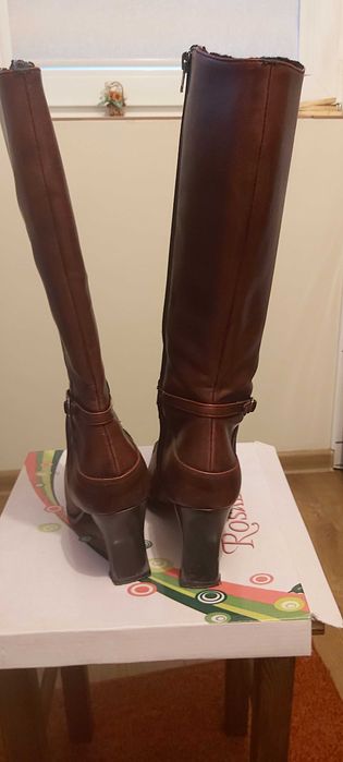 długie bordowe kozaczki