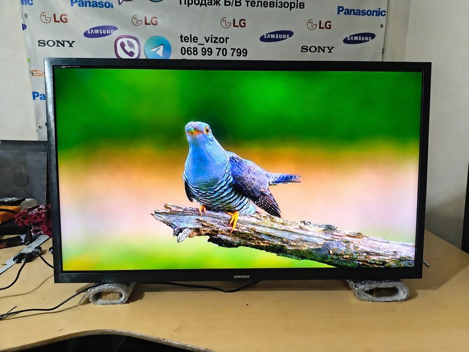 Телевізор Samsung 32 дюйми — під Smart приставку