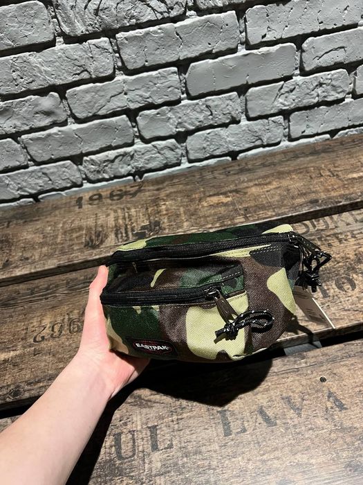 Бананка поясна eastpak камуфляж камо истпак істпак естпак сумка