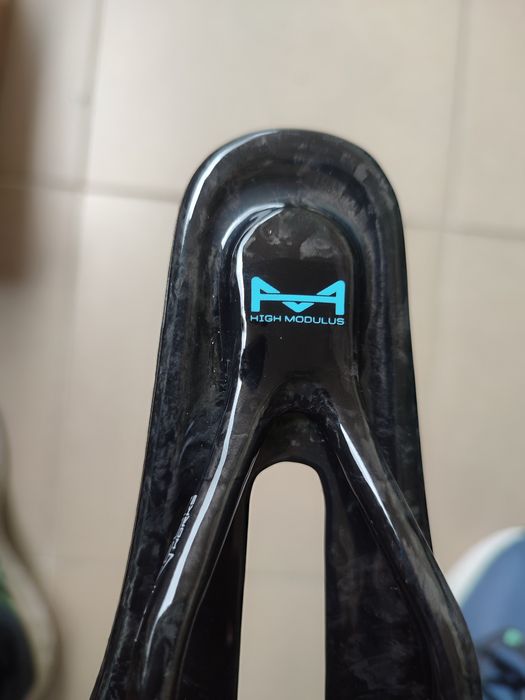Selim de Bicicleta em Fibra de Carbono Ultra Leve 160 g - Ryet - Baixa de Preço
