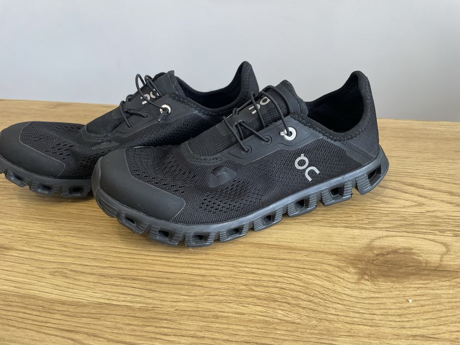 кросівки для бігу On Running Cloud 37р