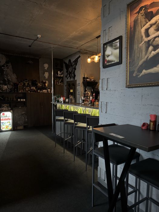 Продаж  бізнесу коктейль бару , метро лівобережна Revival Bar