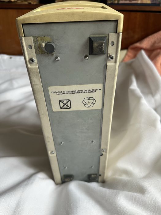 APC Back-UPS 250I безперебійник без акумуляторів