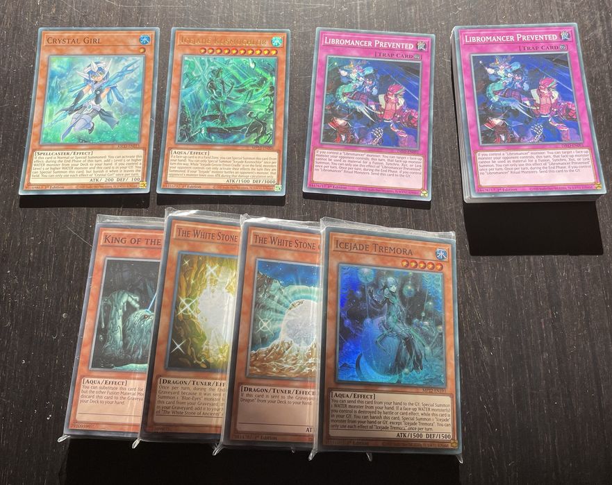 Yugioh Dark World + 120 cartas