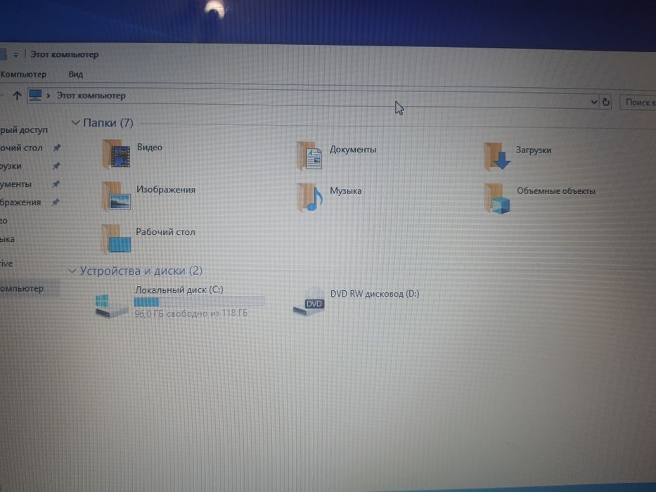 Продам НоутDell Inspirion15 3000 с процем AMD A6 4ядра.