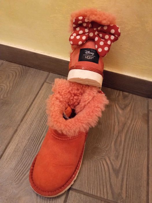 Угги для девочки 3-4 года