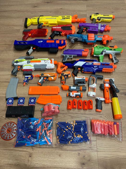 NERF 14 szt. pistoletów kałachów i mnóstwo gadżetów - TANIO !!!