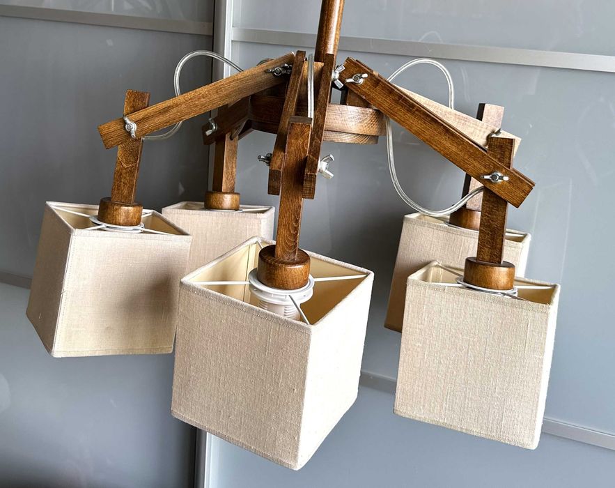 Люстра потолочна дерев'яна. 5 ріжків