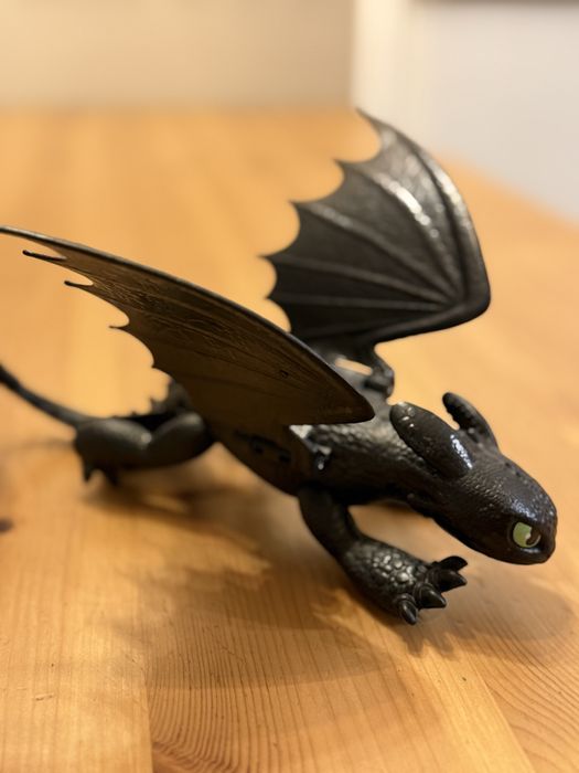 Фігурка дракона Беззубік
