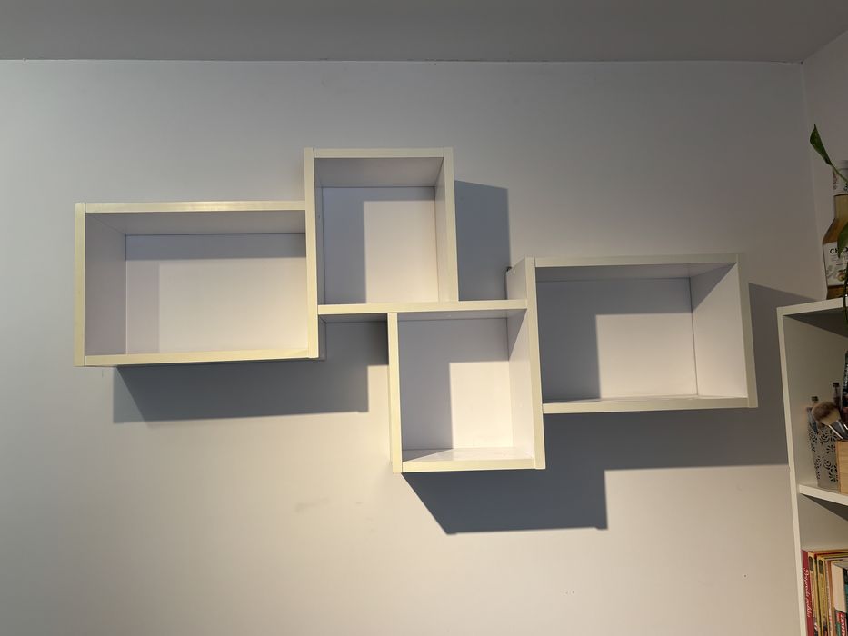 Półki wiszące białe z IKEA