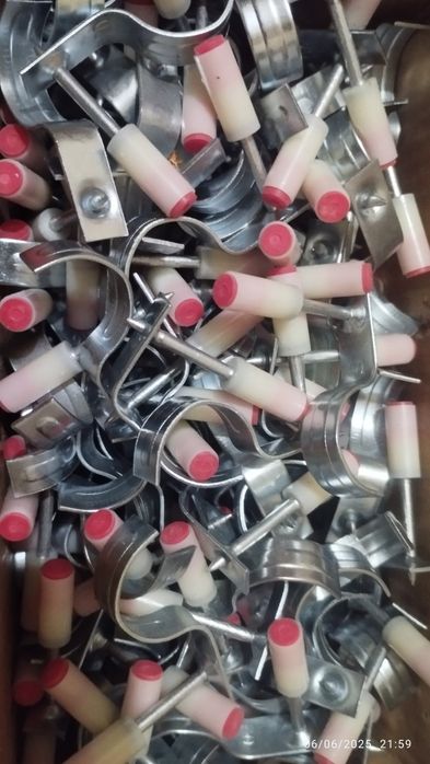 Pregos com ou sem braçadeira para pistola