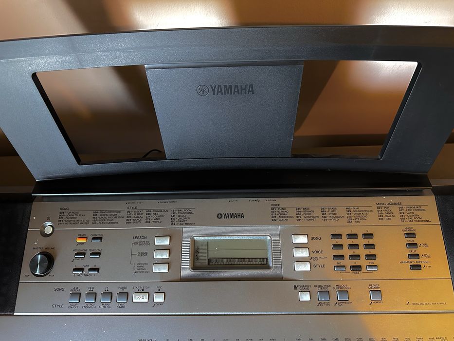 Piano Profissional Yamaha em ótimo estado