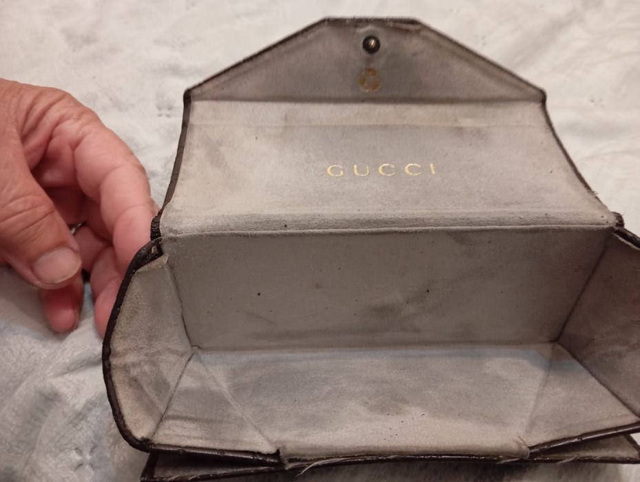 Caixa de óculos Gucci