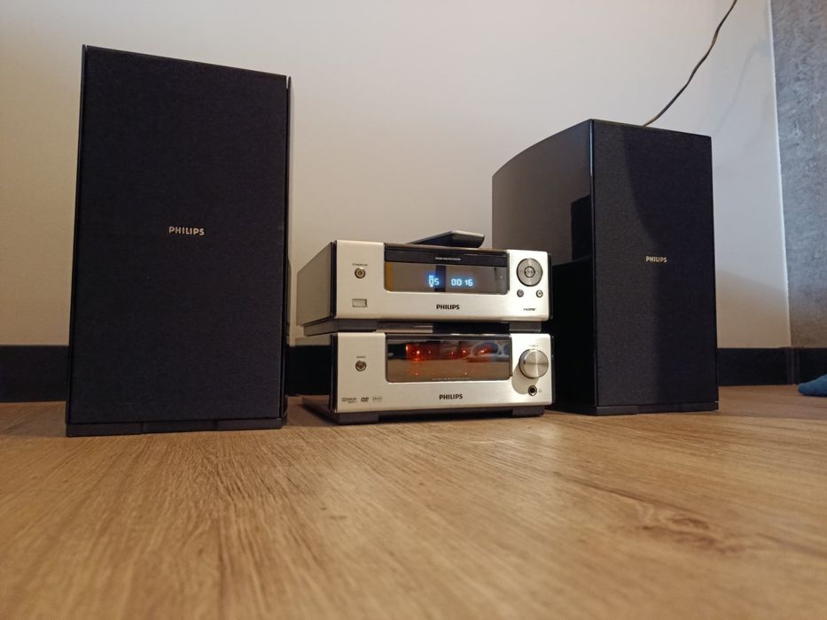 Продам Philips MCD909/12