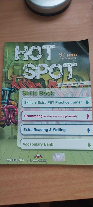 Vários livros de exercícios do 9º ano