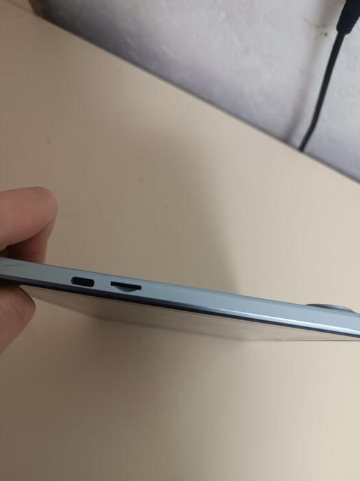 Обмінюю планшет на любий айфон