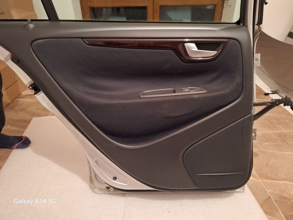 Volvo s60 I drzwi lewe tył 426-26
