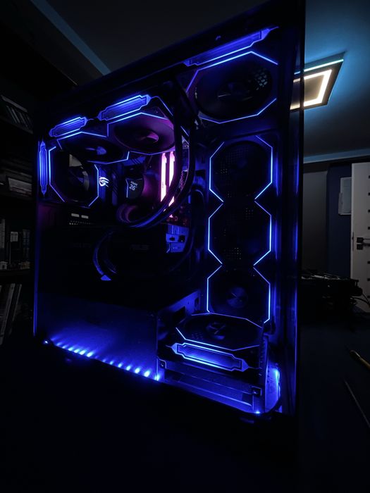 “KOMPUTER GAMINGOWY”/ RTX 5070 /RYZEN 7 5800X3D/ 1TB Pamieci m.2 / 32GB RAM /