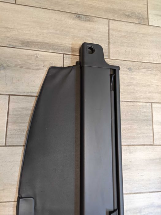 Шторка багажника Toyota Avensis Т250 универсал