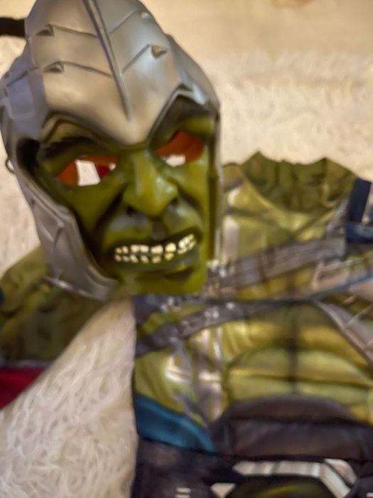 Disfarce Hulk advangers original da Disney store.