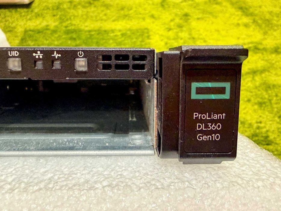 HP ProLiant DL360 Gen10 (4x LFF)