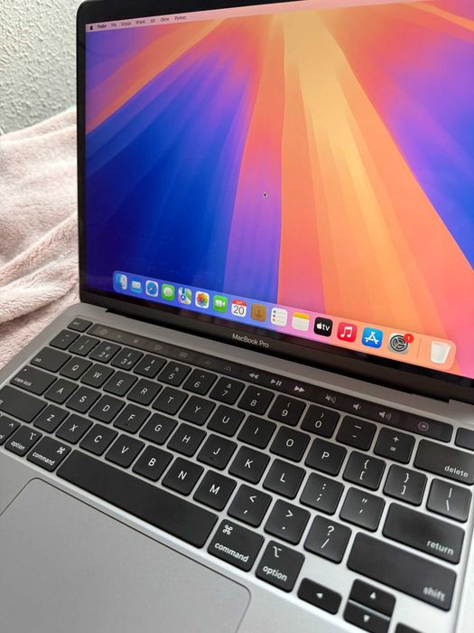 Macbook Pro 13 a2251 i7 16GB RAM 512GB SSD TOUCHBAR