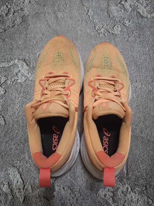 Жіночі кросівки ASICS Gel-Cumulus 25 Персикові