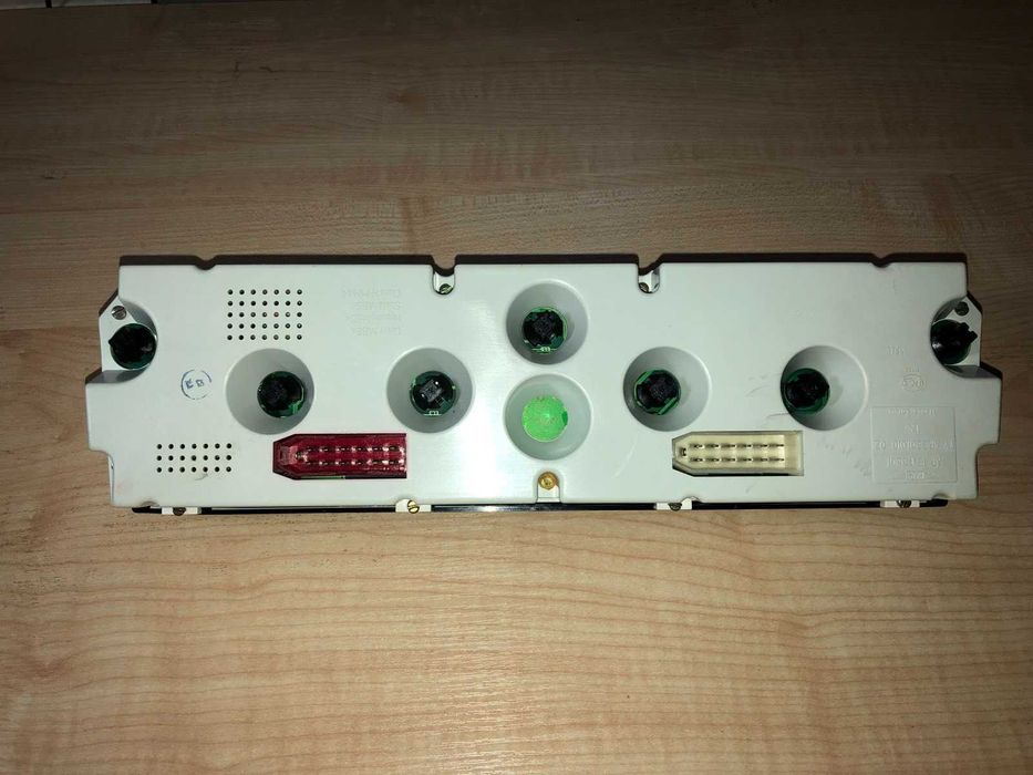 Щиток приладів з тахометром Таврія Славута АР151-3801