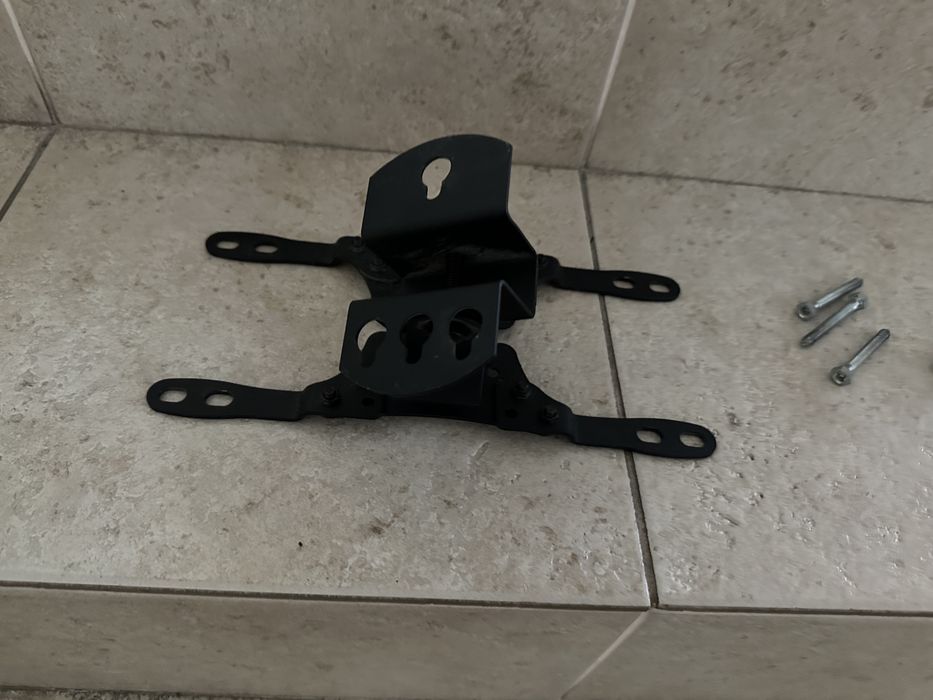 Suporte parede TVs até 36”
