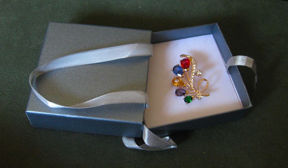 Alfinete / Broche / Pregadeira Ramo Colorido NOVO