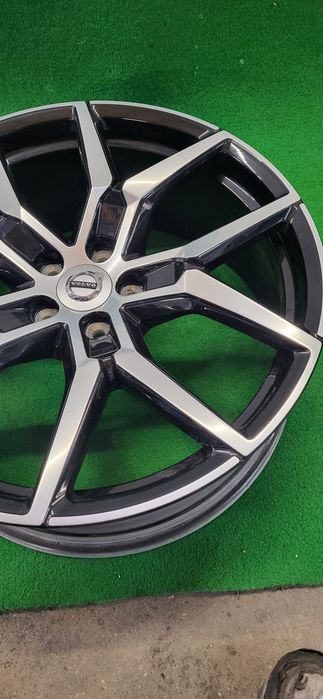 Polestar Felga 8J20 Et45.5