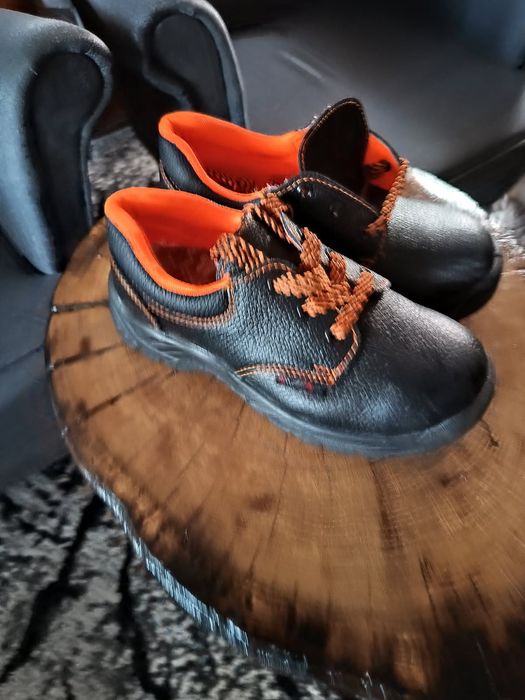 Buty robocze obuwie Nowe rozmiar 38