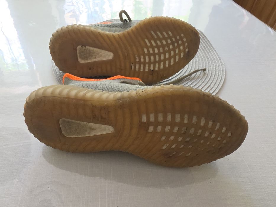 Yeezy Boost 350 V2 "Desert Sage". 38 р