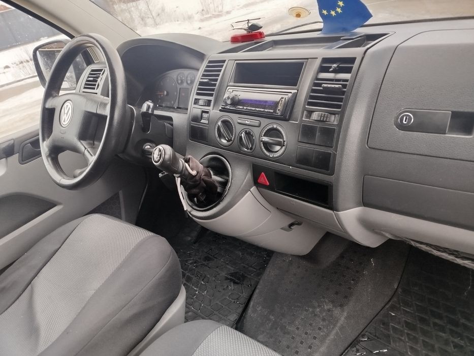 Volkswagen T5 1.9дизель 2006рік 9-місць