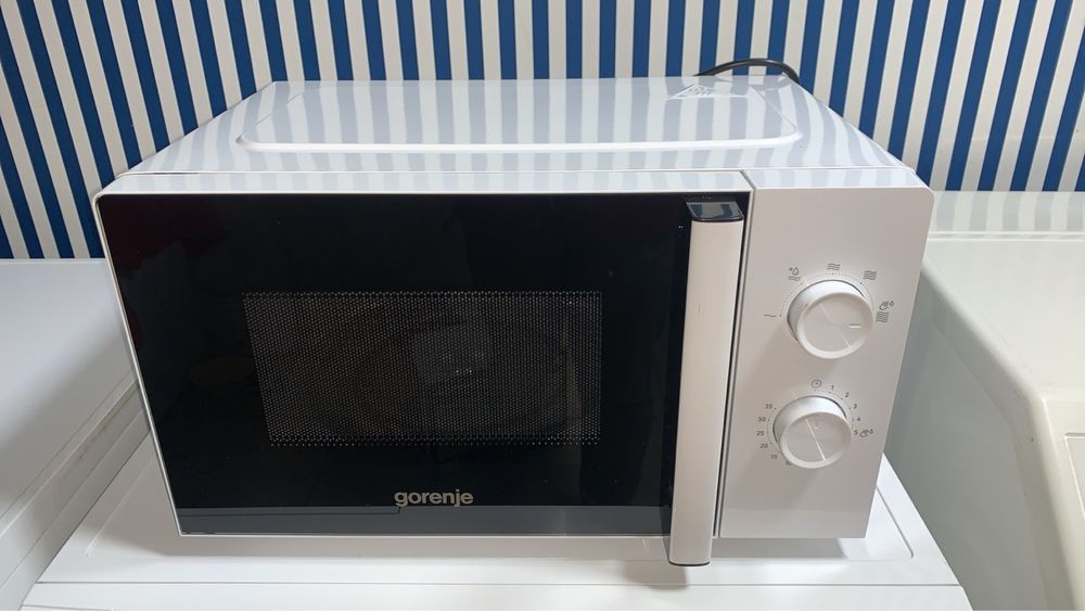 Мікрохвильова піч Gorenje з Німеччини.