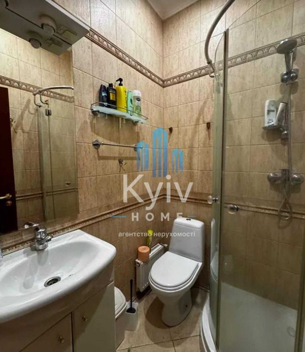 Продаж автономного будинку Гнідин 300м2 110 соток
