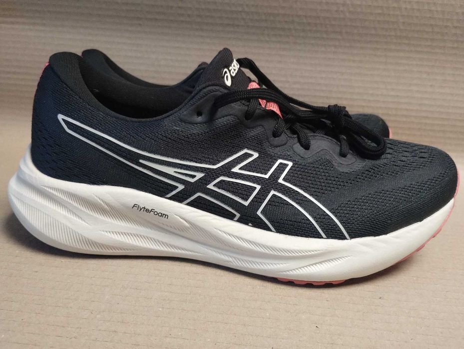 buty sportowe do biegania 40,5  Asics GEL- pulse 15 gtx idealny stan