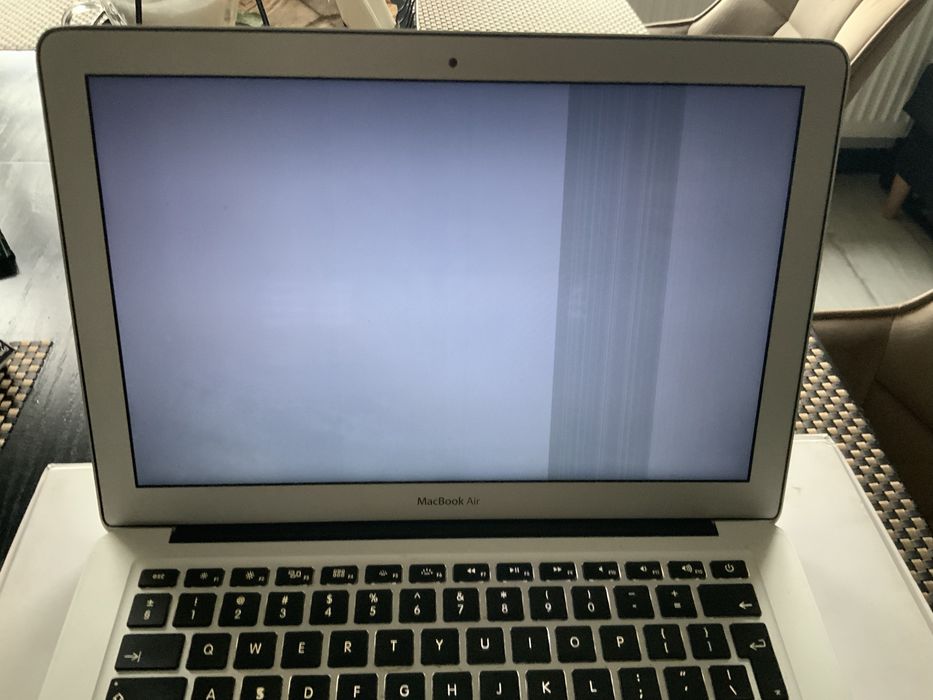 Uszkodzony macbook air a1369 dysk 128gb 4gb ram